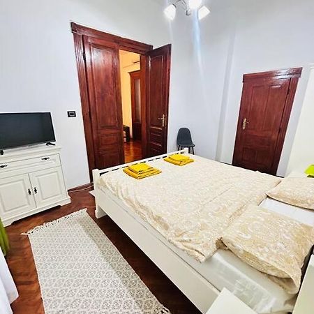 Hidden Gem In The Old Town Apartment Timisoara Ngoại thất bức ảnh
